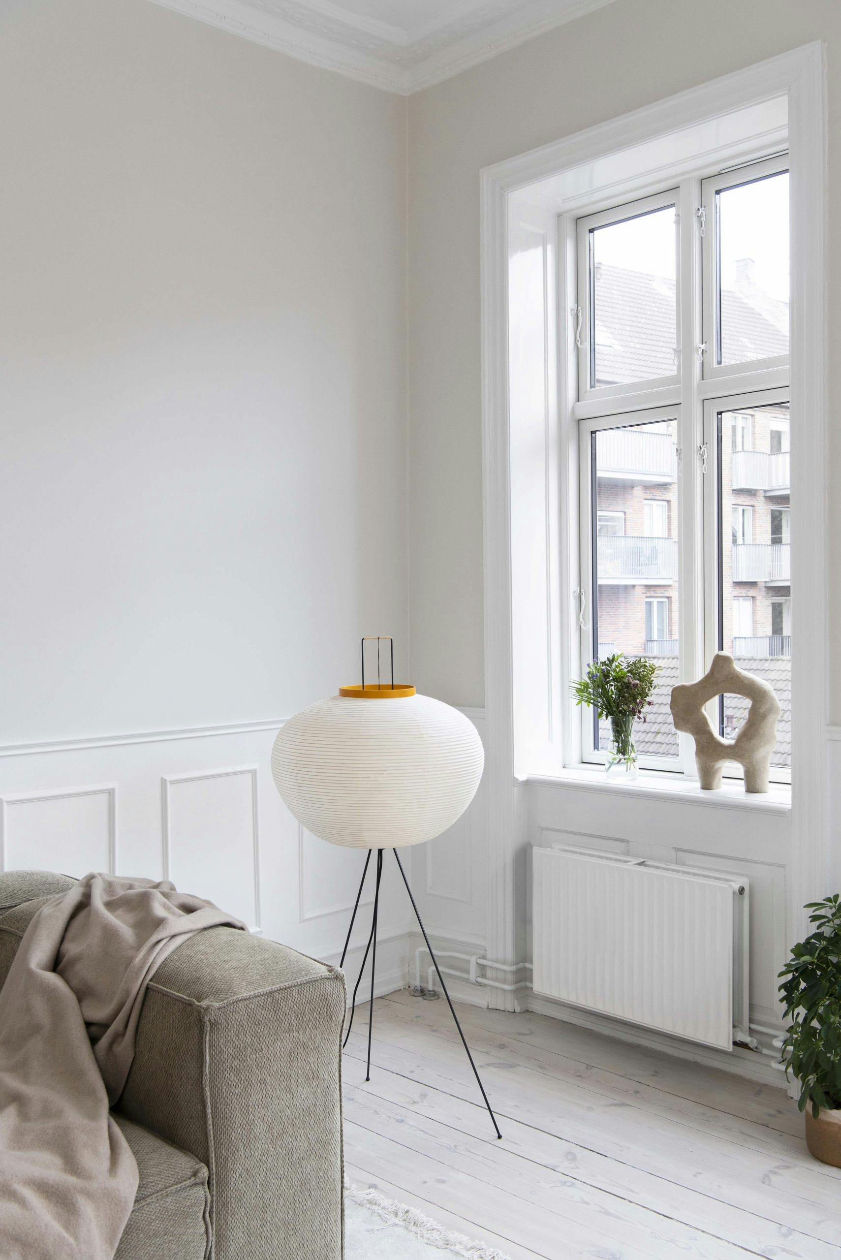 Bolig reportage hos Caroline Buchardt Japansk inspirert lampe
